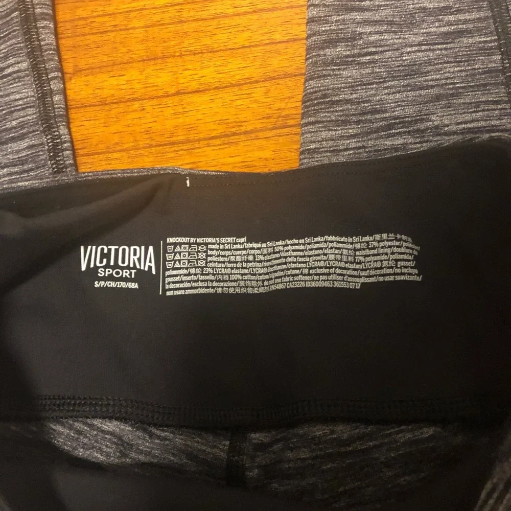 Victoria Sport Cropped Leggings Women’s Small